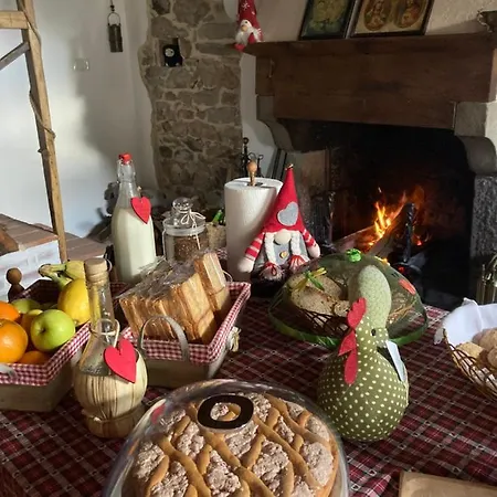 La Casina Del Prete Caprese Michelangelo
