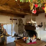 La Casina Del Prete Semesterbostad Caprese Michelangelo