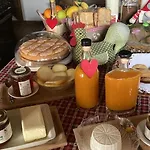 La Casina Del Prete * Caprese Michelangelo