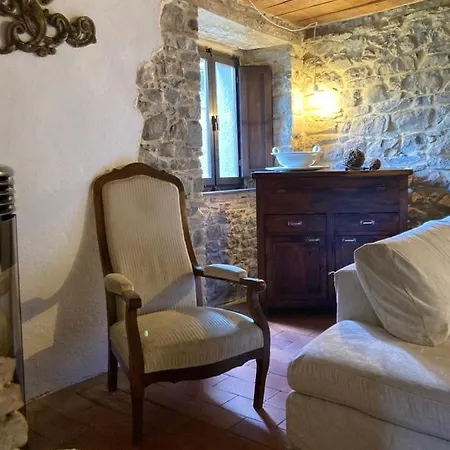 Feriehus La Casina Del Prete Caprese Michelangelo